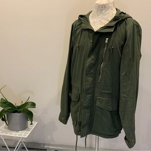 MENS: lightweight army green hooded jacket